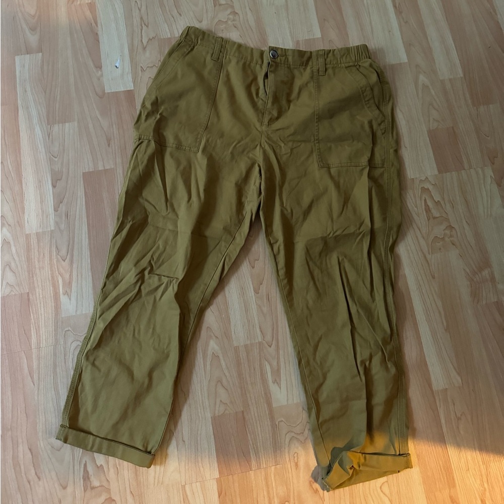 Women’s Cargo Tan Pants